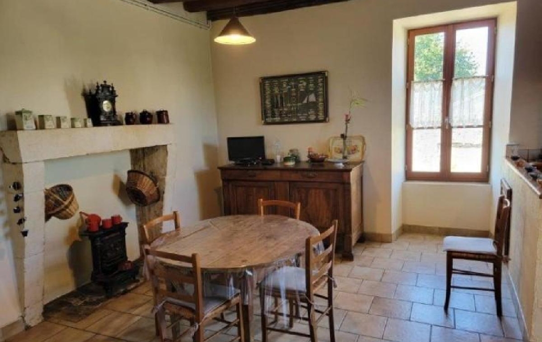 AGENCE TIC RUFFEC : Maison / Villa | RUFFEC (16700) | 177 m2 | 222 000 € 