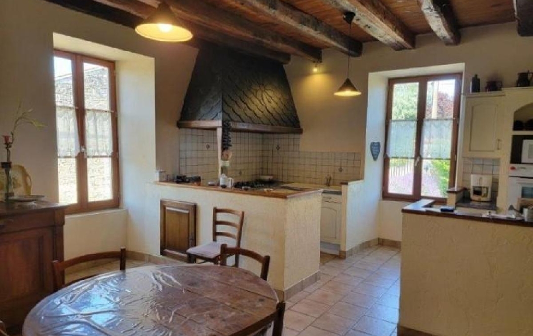 AGENCE TIC RUFFEC : Maison / Villa | RUFFEC (16700) | 177 m2 | 222 000 € 