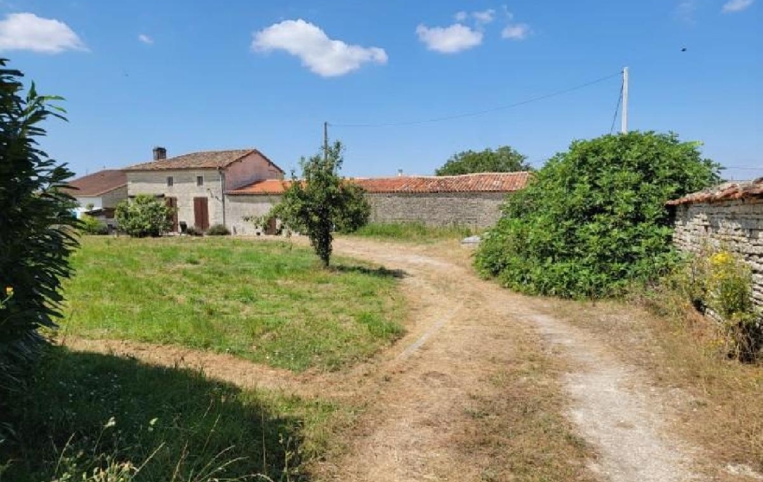AGENCE TIC RUFFEC : Maison / Villa | VILLEFAGNAN (16240) | 141 m2 | 148 700 &euro; 