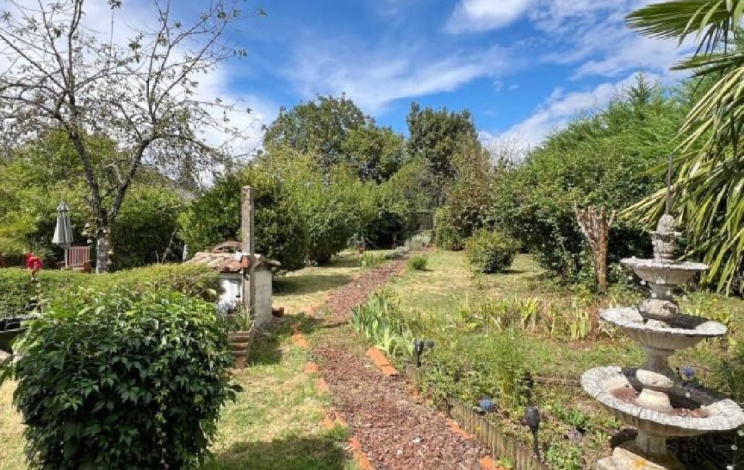 AGENCE TIC RUFFEC : Maison / Villa | CHARROUX (86250) | 96 m2 | 99 950 &euro; 