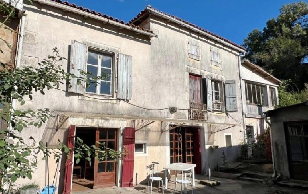 AGENCE TIC RUFFEC : Maison / Villa | VERTEUIL-SUR-CHARENTE (16510) | 120 m2 | 75 260 &euro; 