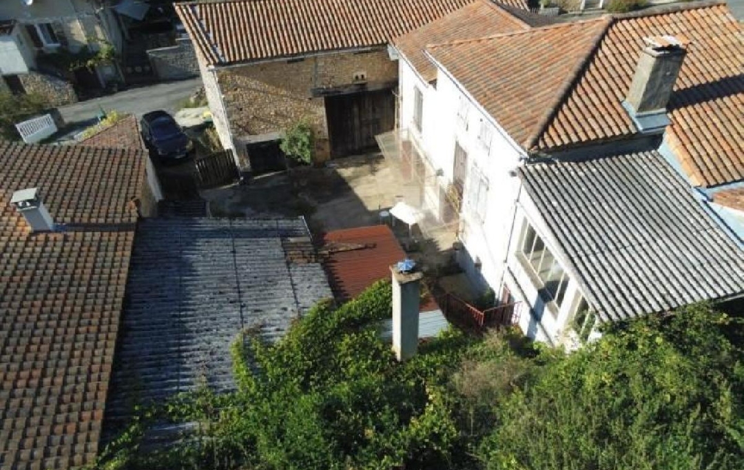 AGENCE TIC RUFFEC : Maison / Villa | VERTEUIL-SUR-CHARENTE (16510) | 120 m2 | 75 260 &euro; 