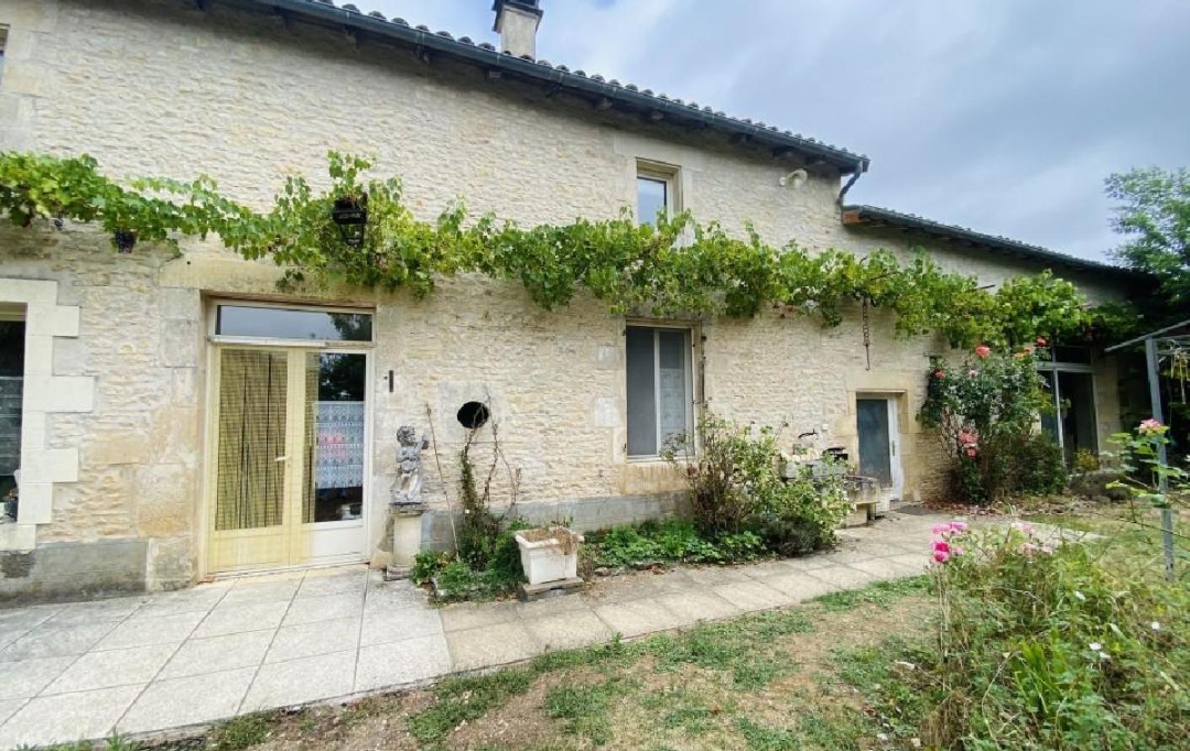 AGENCE TIC RUFFEC : Maison / Villa | CIVRAY (86400) | 150 m2 | 229 780 € 