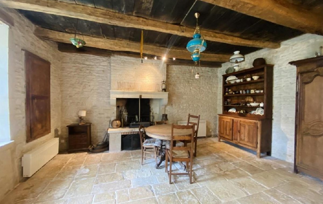 AGENCE TIC RUFFEC : Maison / Villa | CIVRAY (86400) | 150 m2 | 229 780 € 