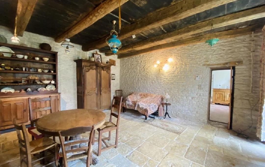 AGENCE TIC RUFFEC : Maison / Villa | CIVRAY (86400) | 150 m2 | 229 780 € 