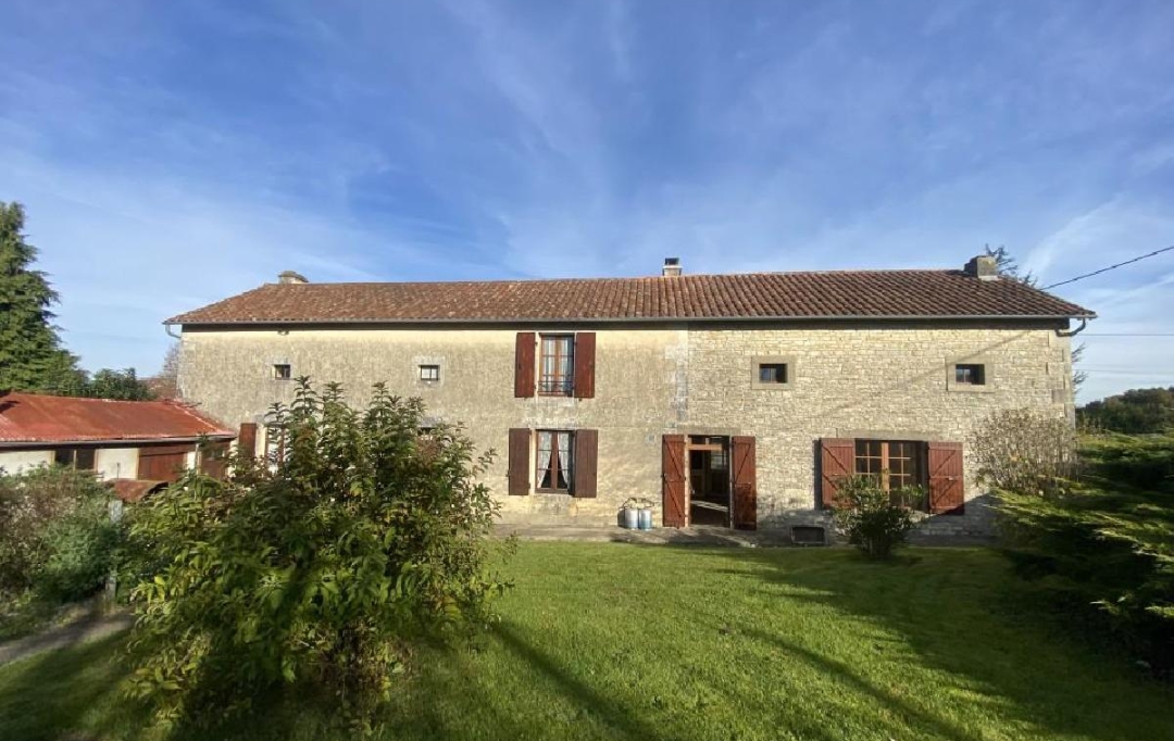 AGENCE TIC RUFFEC : Maison / Villa | NANTEUIL-EN-VALLEE (16700) | 154 m2 | 127 650 € 