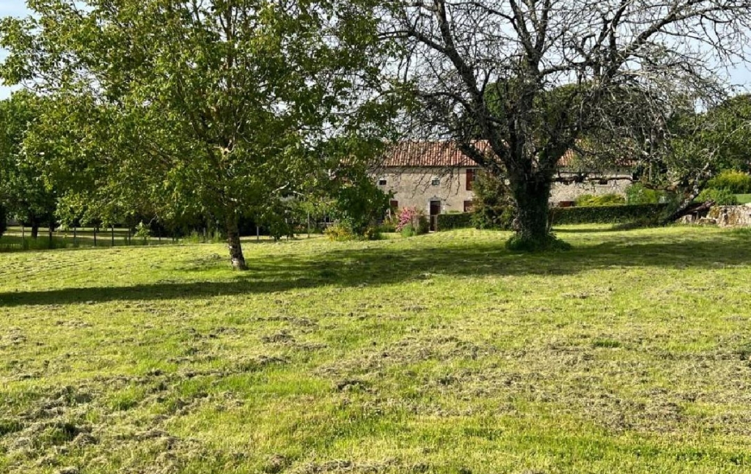 AGENCE TIC RUFFEC : Maison / Villa | NANTEUIL-EN-VALLEE (16700) | 154 m2 | 127 650 € 
