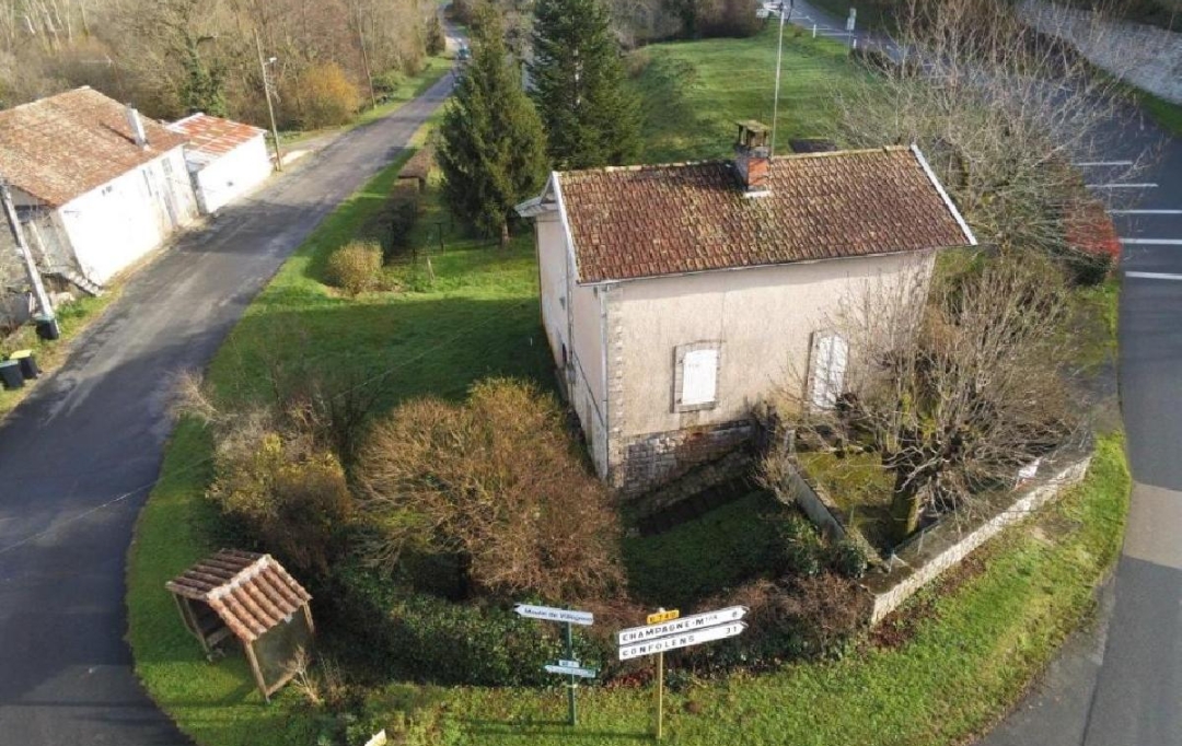 AGENCE TIC RUFFEC : Maison / Villa | NANTEUIL-EN-VALLEE (16700) | 112 m2 | 115 000 € 