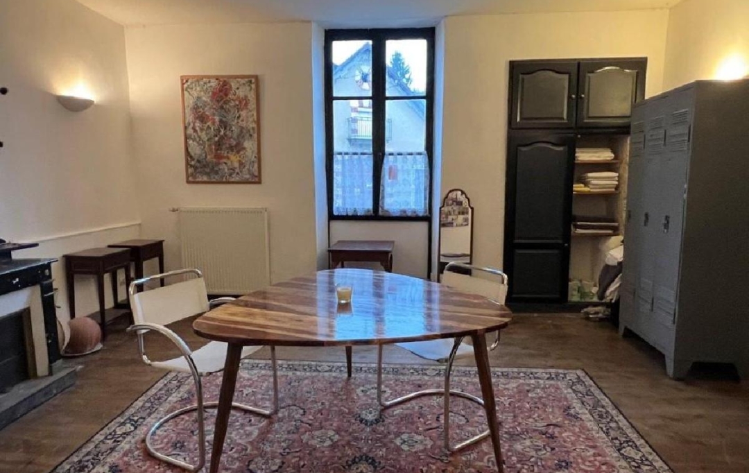 AGENCE TIC RUFFEC : Maison / Villa | CIVRAY (86400) | 201 m2 | 196 800 € 