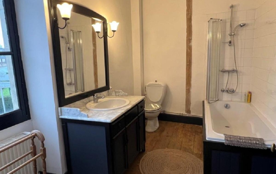 AGENCE TIC RUFFEC : Maison / Villa | CIVRAY (86400) | 201 m2 | 196 800 € 