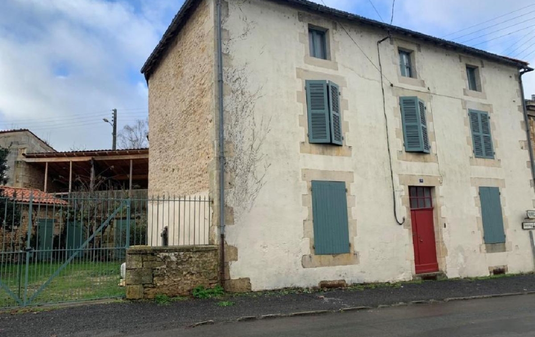 AGENCE TIC RUFFEC : Maison / Villa | CIVRAY (86400) | 201 m2 | 196 800 € 