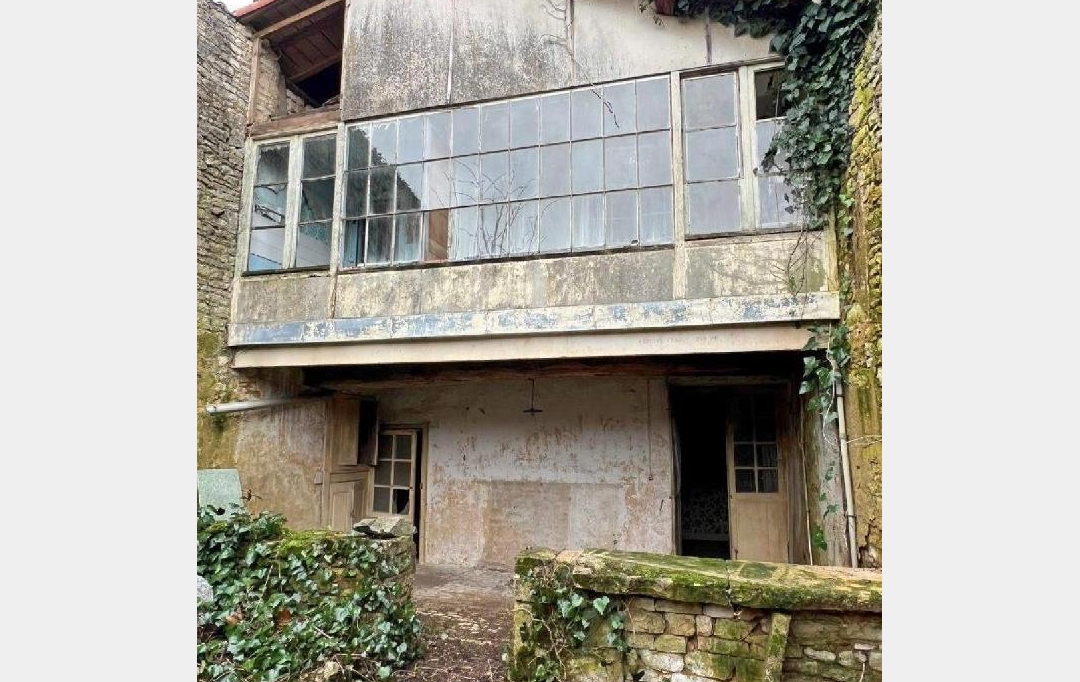 AGENCE TIC RUFFEC : Maison / Villa | RUFFEC (16700) | 136 m2 | 22 500 € 