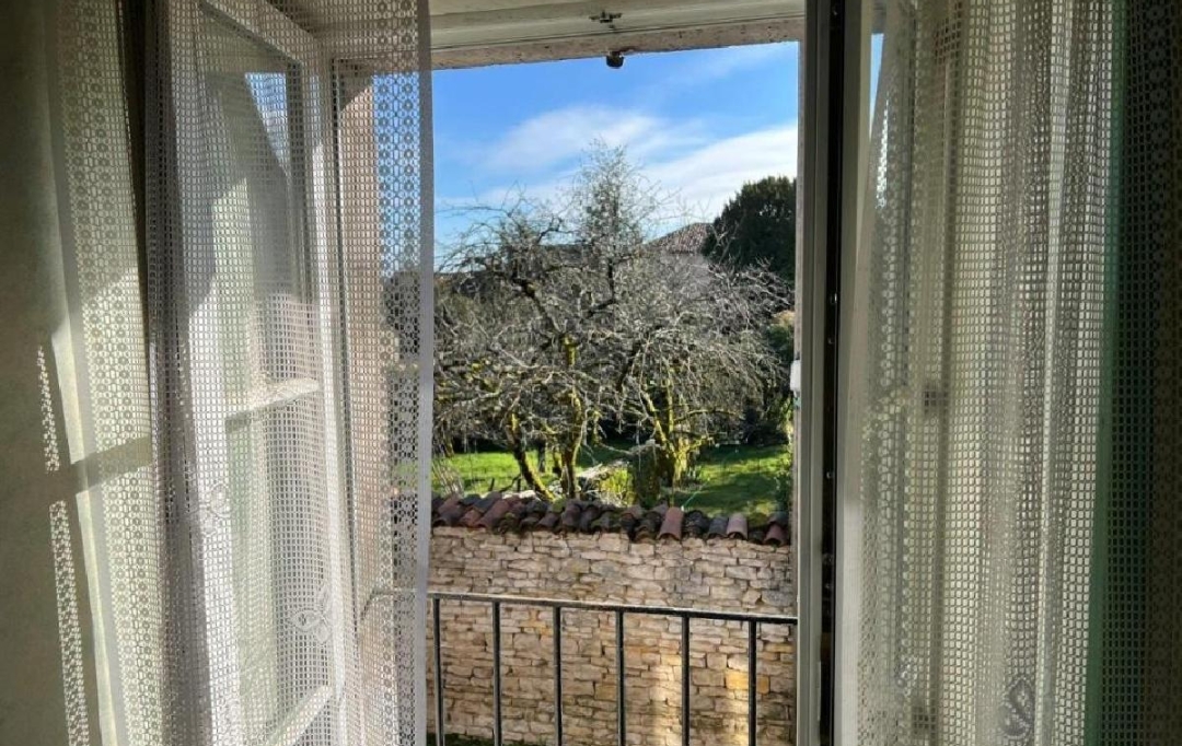 AGENCE TIC RUFFEC : Maison / Villa | RUFFEC (16700) | 93 m2 | 75 000 € 