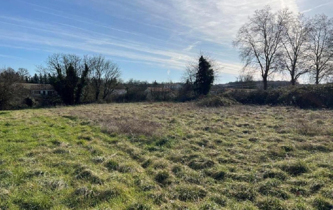 AGENCE TIC RUFFEC : House | RUFFEC (16700) | 0 m2 | 19 000 € 