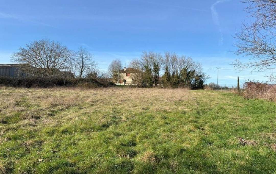 AGENCE TIC RUFFEC : House | RUFFEC (16700) | 0 m2 | 19 000 € 