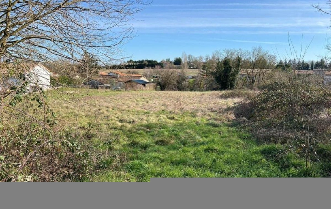 AGENCE TIC RUFFEC : House | RUFFEC (16700) | 0 m2 | 19 000 € 