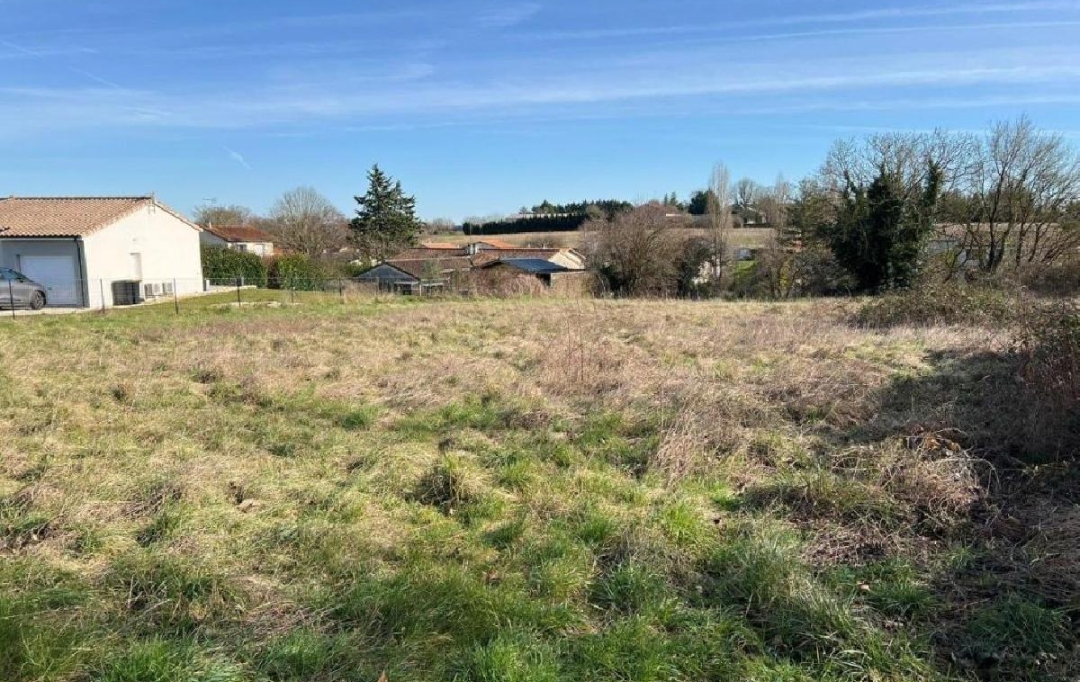 AGENCE TIC RUFFEC : House | RUFFEC (16700) | 0 m2 | 19 000 € 