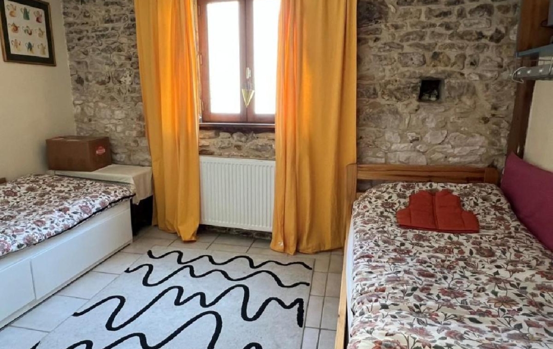 AGENCE TIC RUFFEC : Maison / Villa | SAINT-CLAUD (16450) | 312 m2 | 141 925 &euro; 