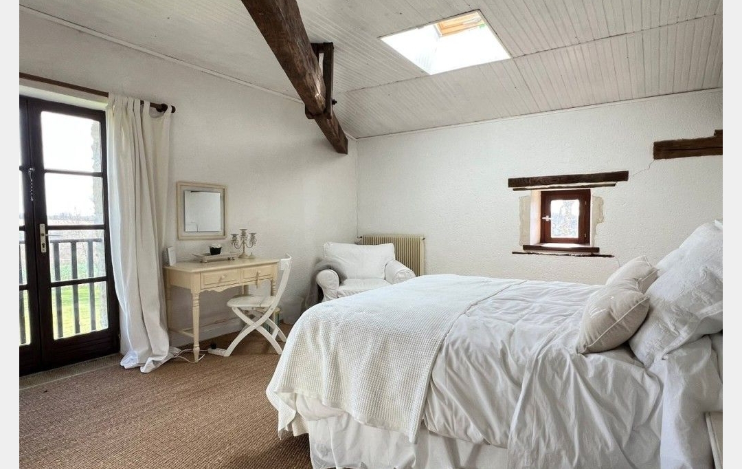 AGENCE TIC RUFFEC : Maison / Villa | CHAMPAGNE-MOUTON (16350) | 280 m2 | 336 800 € 