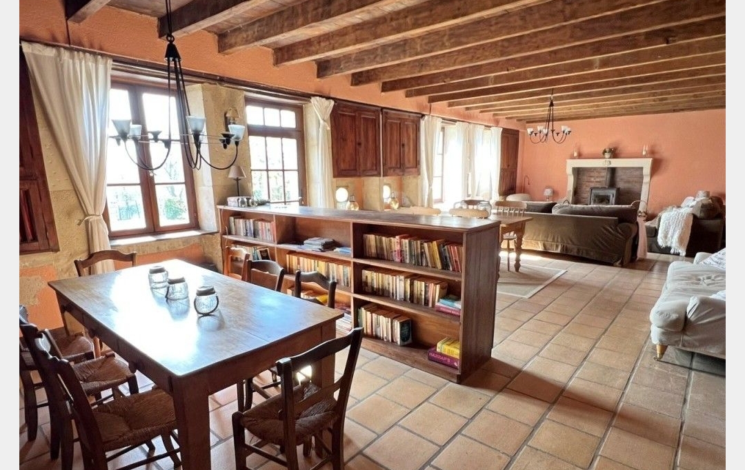 AGENCE TIC RUFFEC : Maison / Villa | CHAMPAGNE-MOUTON (16350) | 280 m2 | 336 800 € 