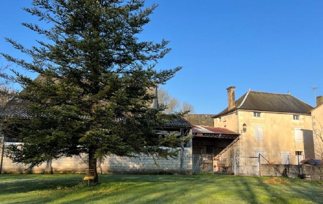 AGENCE TIC RUFFEC : House | VERTEUIL-SUR-CHARENTE (16510) | 129 m2 | 326 000 € 