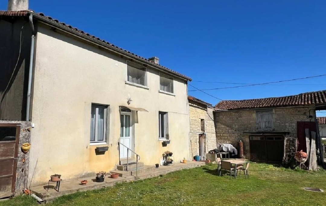AGENCE TIC RUFFEC : Maison / Villa | RUFFEC (16700) | 100 m2 | 80 645 &euro; 