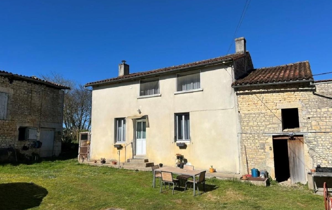 AGENCE TIC RUFFEC : Maison / Villa | RUFFEC (16700) | 100 m2 | 80 645 &euro; 