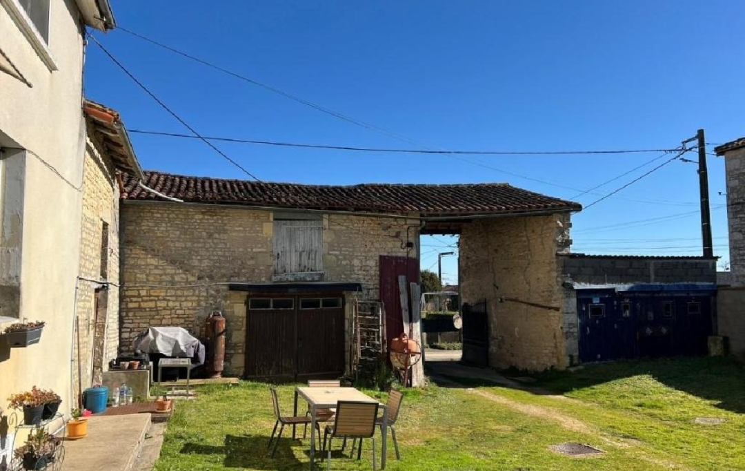 AGENCE TIC RUFFEC : Maison / Villa | RUFFEC (16700) | 100 m2 | 80 645 &euro; 