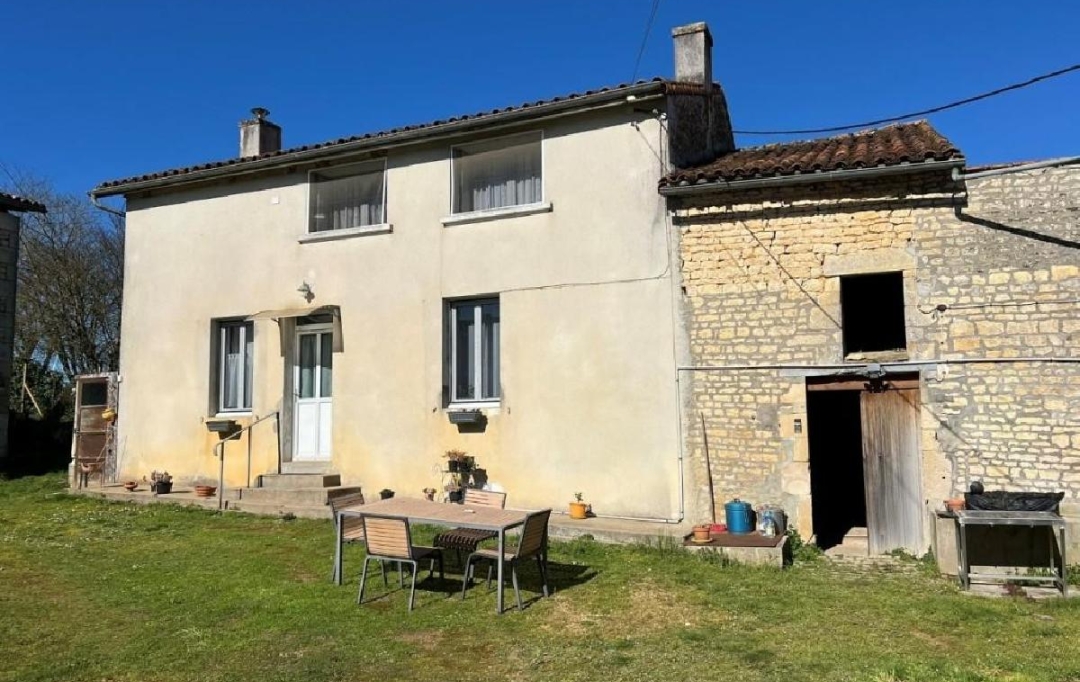 AGENCE TIC RUFFEC : Maison / Villa | RUFFEC (16700) | 100 m2 | 80 645 &euro; 