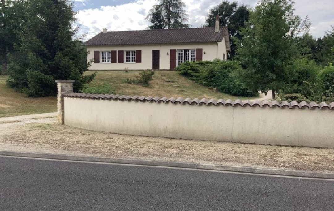 AGENCE TIC RUFFEC : Maison / Villa | CIVRAY (86400) | 113 m2 | 185 000 € 