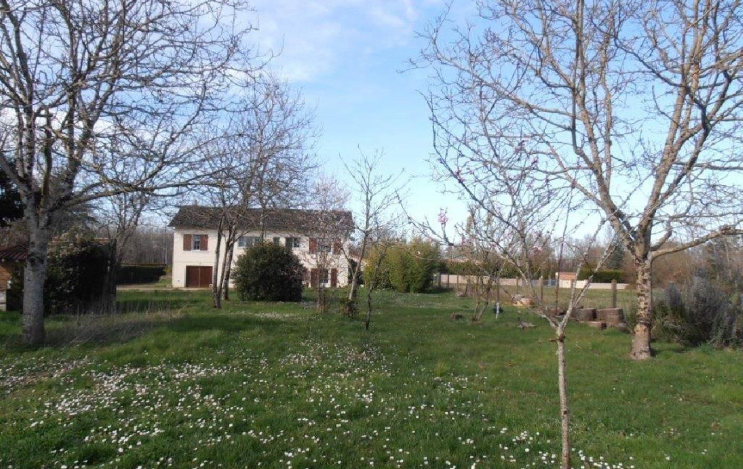 AGENCE TIC RUFFEC : Maison / Villa | CIVRAY (86400) | 113 m2 | 185 000 € 