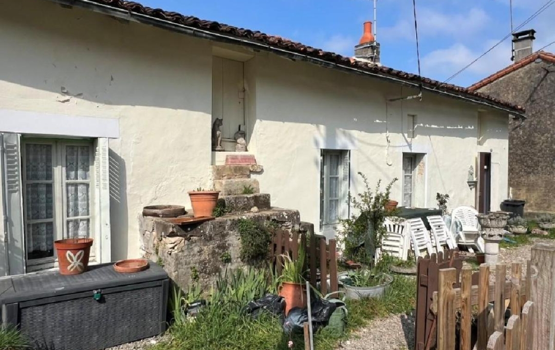 AGENCE TIC RUFFEC : Maison / Villa | RUFFEC (16700) | 56 m2 | 65 000 € 