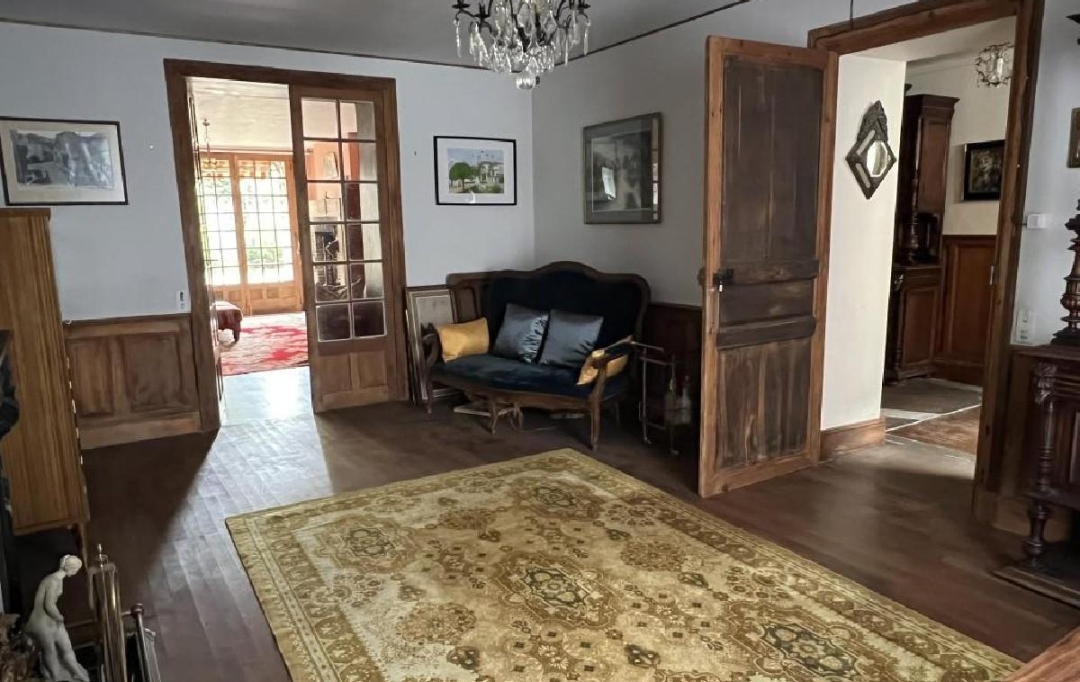 AGENCE TIC RUFFEC : Maison / Villa | CIVRAY (86400) | 310 m2 | 249 950 € 