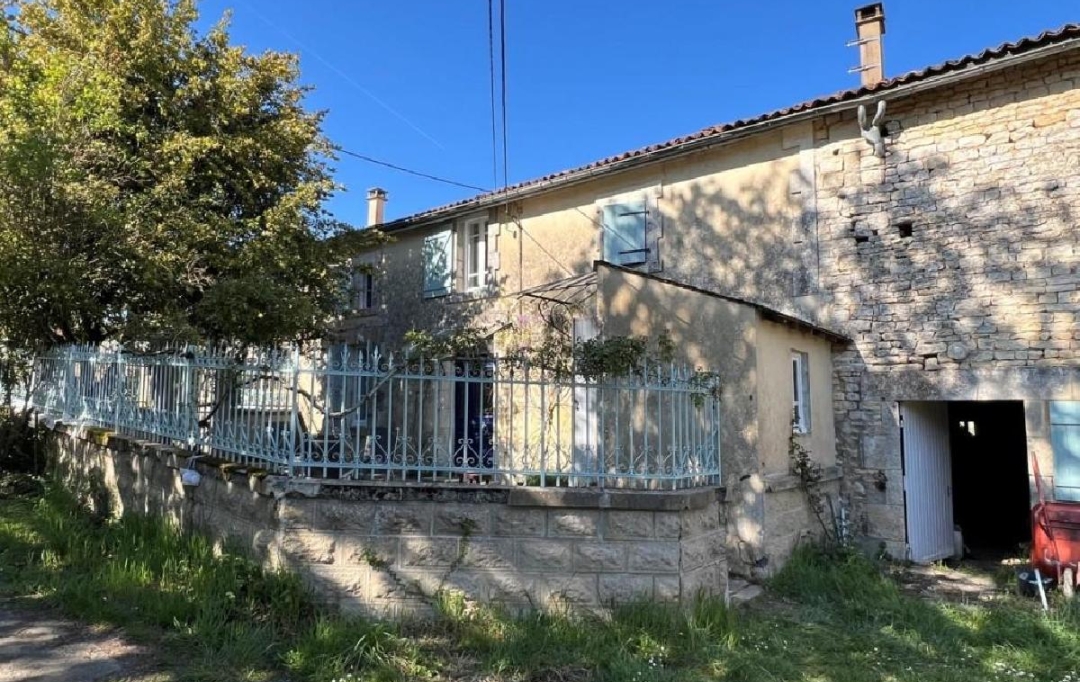 AGENCE TIC RUFFEC : Maison / Villa | RUFFEC (16700) | 187 m2 | 223 400 € 