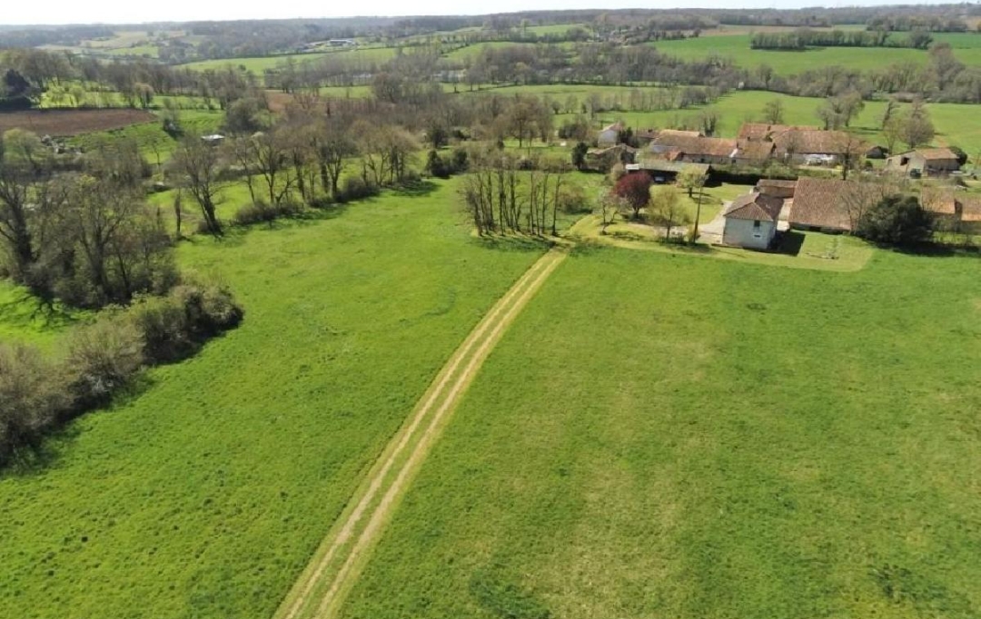 AGENCE TIC RUFFEC : Maison / Villa | CHARROUX (86250) | 104 m2 | 196 800 € 