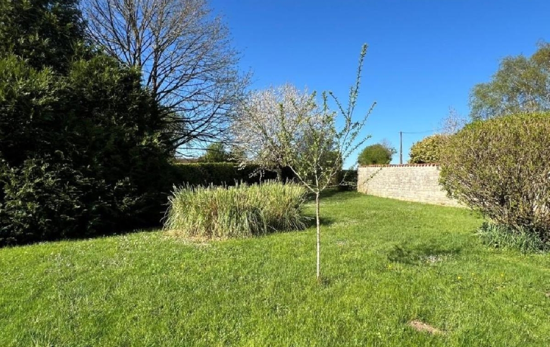 AGENCE TIC RUFFEC : Maison / Villa | RUFFEC (16700) | 218 m2 | 236 800 € 