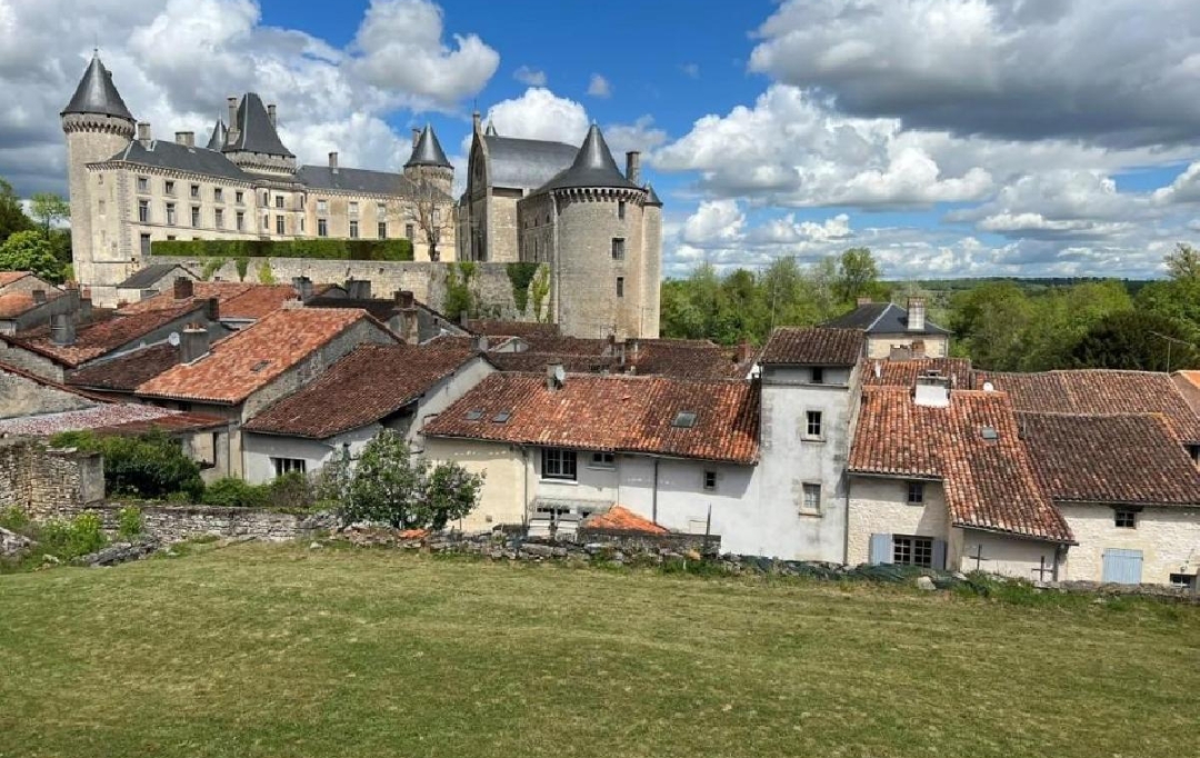 AGENCE TIC RUFFEC : Maison / Villa | VERTEUIL-SUR-CHARENTE (16510) | 141 m2 | 236 840 € 