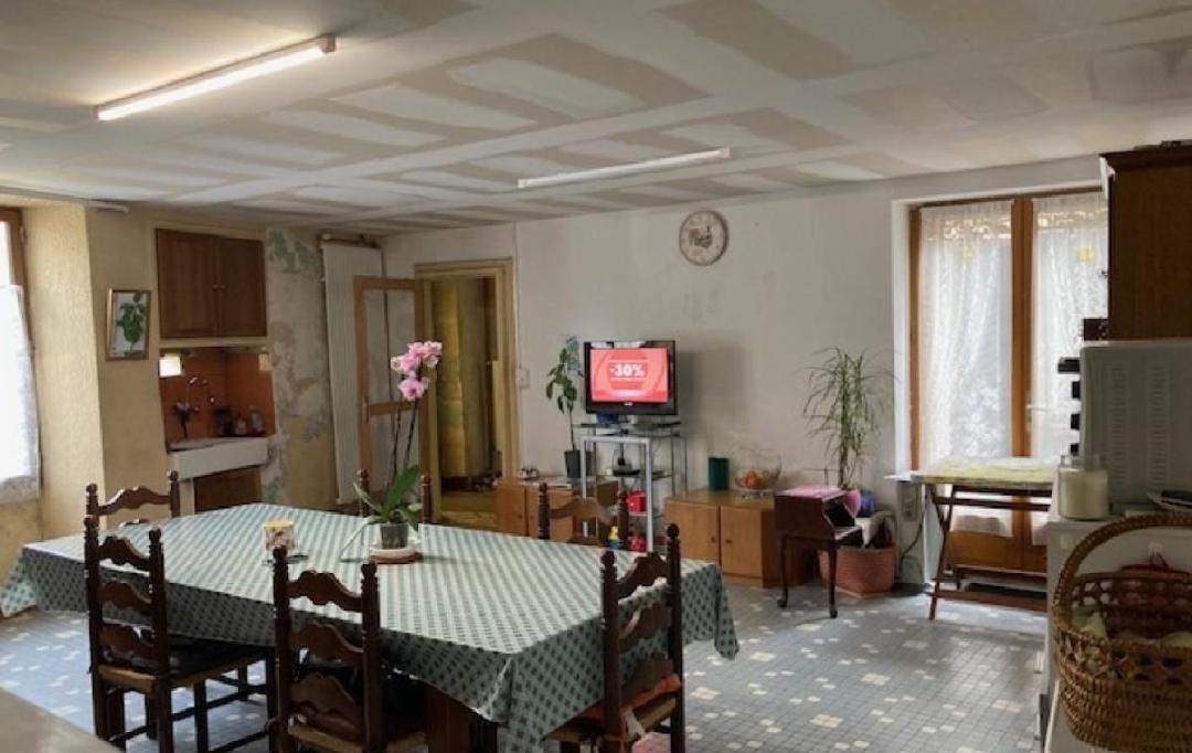 AGENCE TIC RUFFEC : Maison / Villa | RUFFEC (16700) | 116 m2 | 58 000 € 
