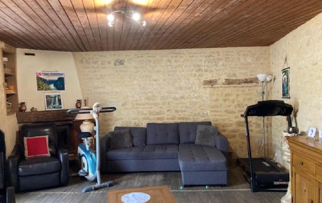AGENCE TIC RUFFEC : Maison / Villa | RUFFEC (16700) | 116 m2 | 58 000 € 