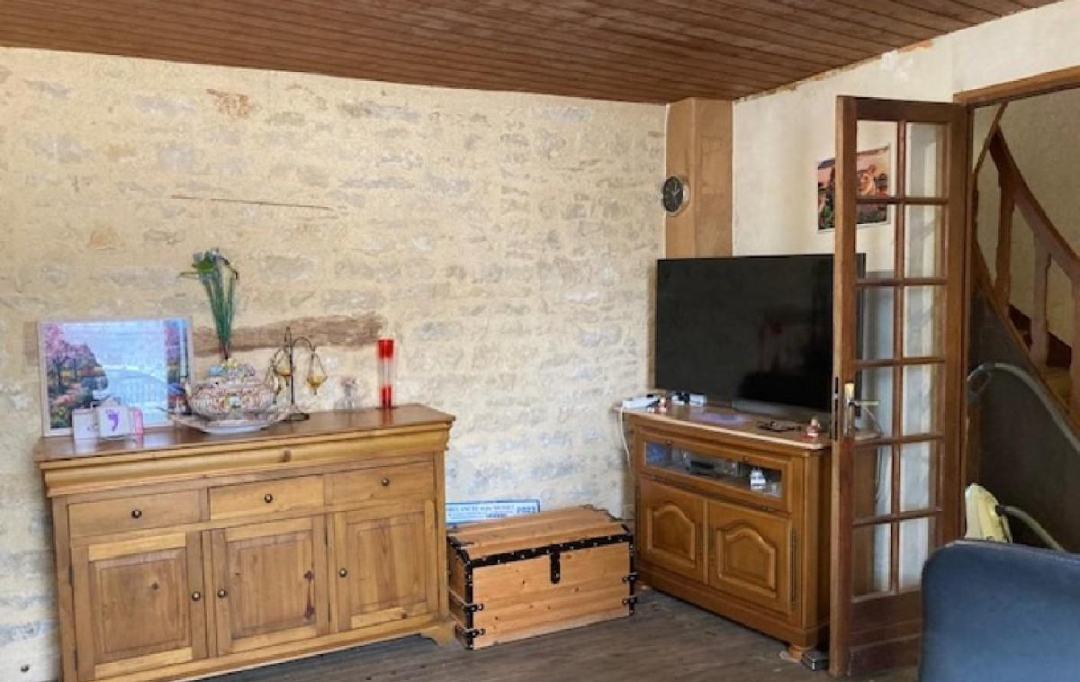 AGENCE TIC RUFFEC : Maison / Villa | RUFFEC (16700) | 116 m2 | 58 000 € 