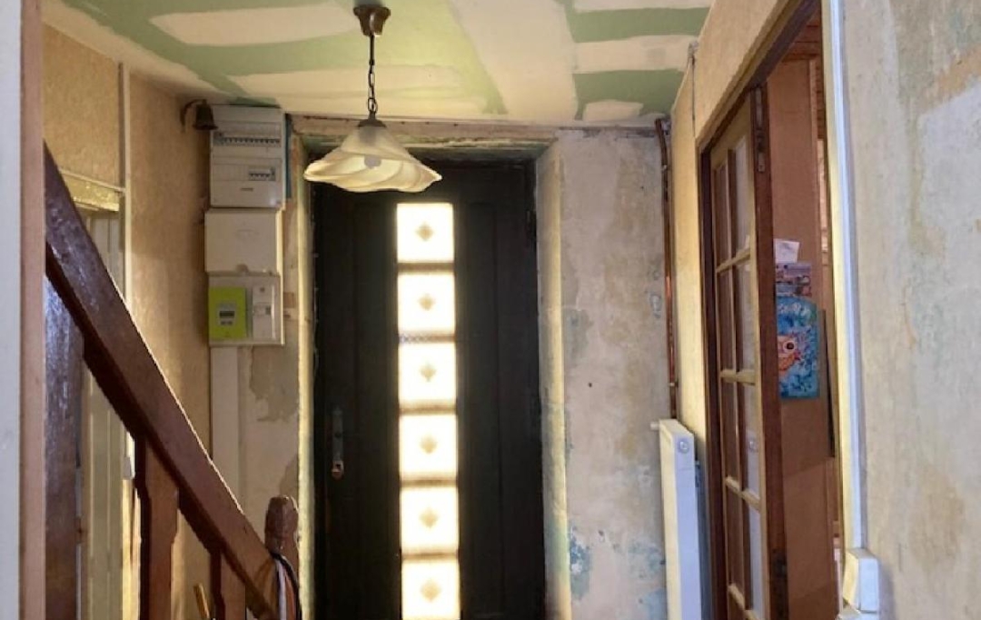 AGENCE TIC RUFFEC : Maison / Villa | RUFFEC (16700) | 116 m2 | 58 000 € 