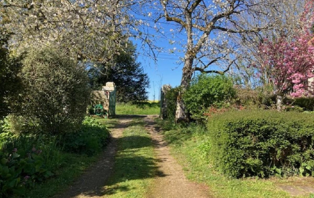 AGENCE TIC RUFFEC : Maison / Villa | RUFFEC (16700) | 155 m2 | 212 760 € 