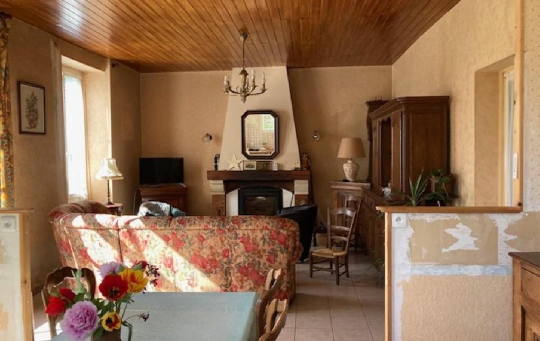 AGENCE TIC RUFFEC : Maison / Villa | RUFFEC (16700) | 155 m2 | 212 760 € 
