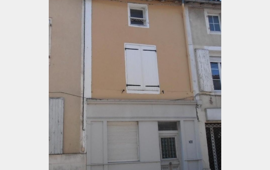 AGENCE TIC RUFFEC : House | RUFFEC (16700) | 127 m2 | 139 780 € 