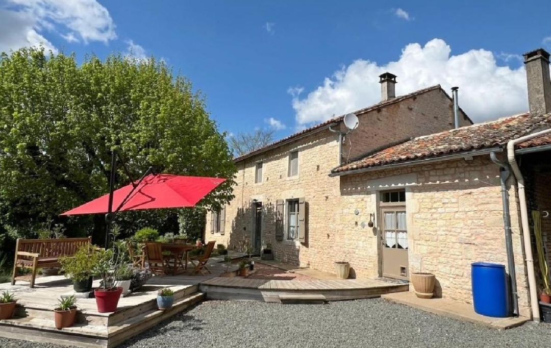 AGENCE TIC RUFFEC : Maison / Villa | SAUZE-VAUSSAIS (79190) | 273 m2 | 259 950 &euro; 