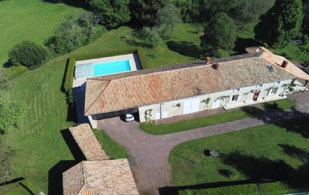 AGENCE TIC RUFFEC : Maison / Villa | SAUZE-VAUSSAIS (79190) | 293 m2 | 394 725 € 