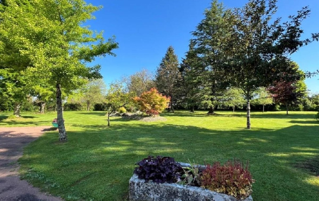 AGENCE TIC RUFFEC : Maison / Villa | SAUZE-VAUSSAIS (79190) | 293 m2 | 394 725 € 