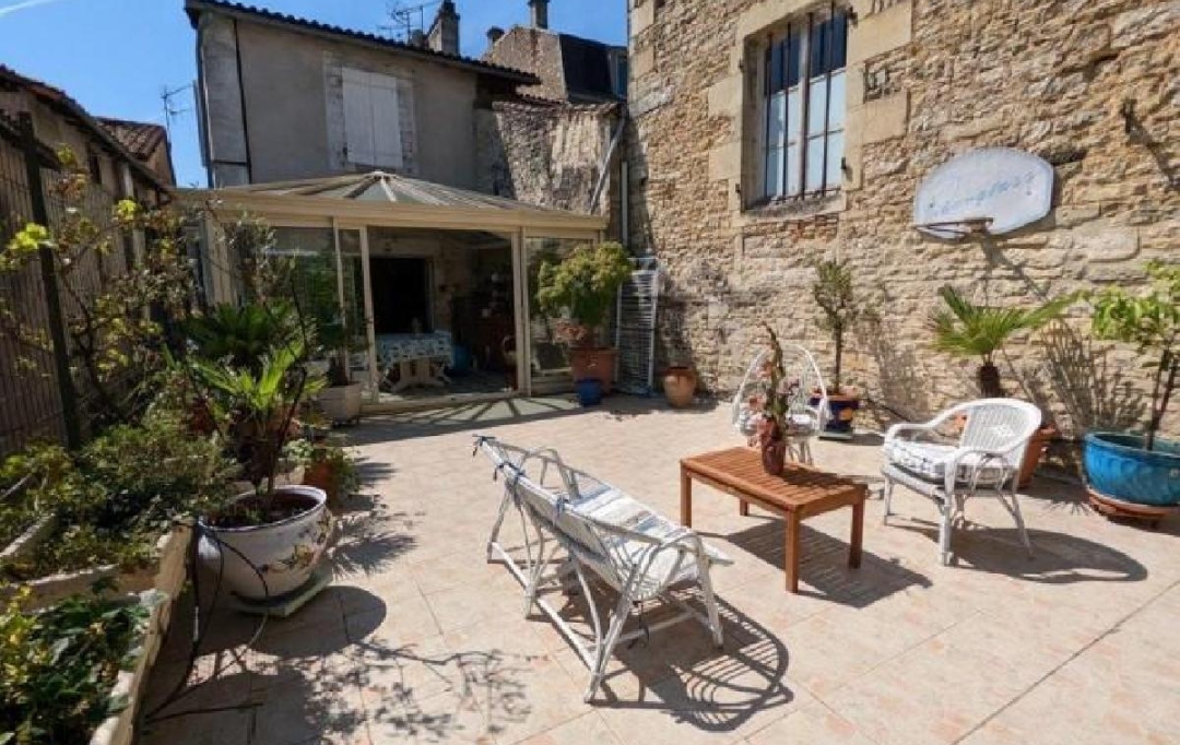 AGENCE TIC RUFFEC : Maison / Villa | RUFFEC (16700) | 212 m2 | 150 500 &euro; 