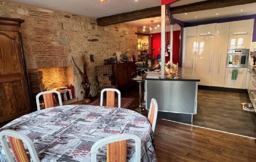 AGENCE TIC RUFFEC : Maison / Villa | RUFFEC (16700) | 212 m2 | 150 500 &euro; 