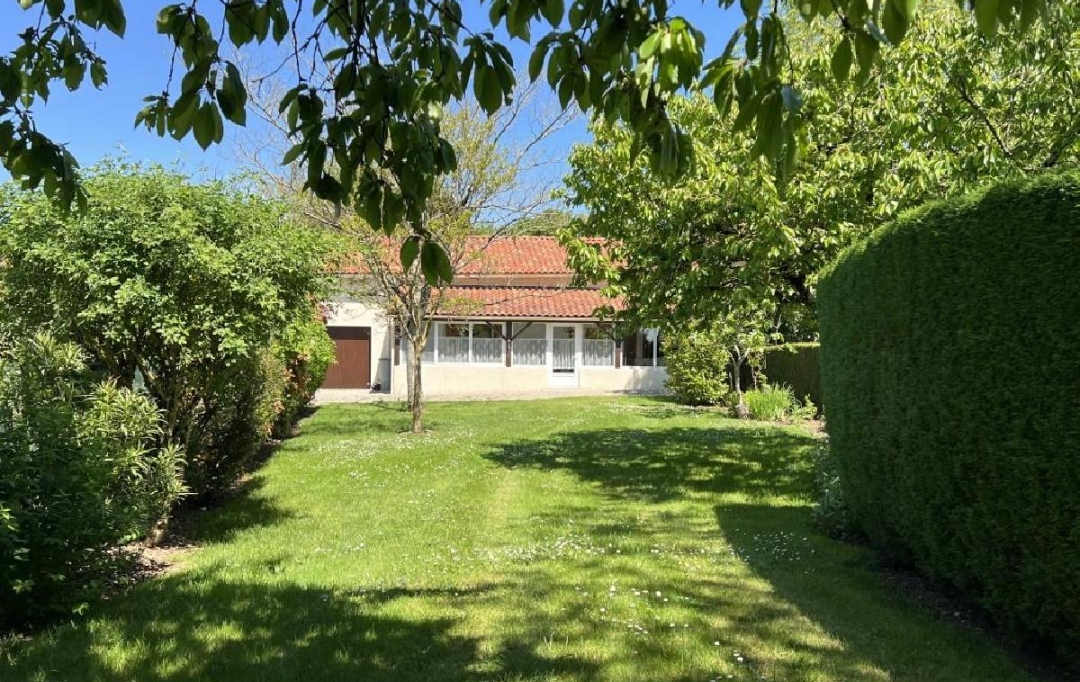 AGENCE TIC RUFFEC : Maison / Villa | CHEF-BOUTONNE (79110) | 147 m2 | 127 650 € 